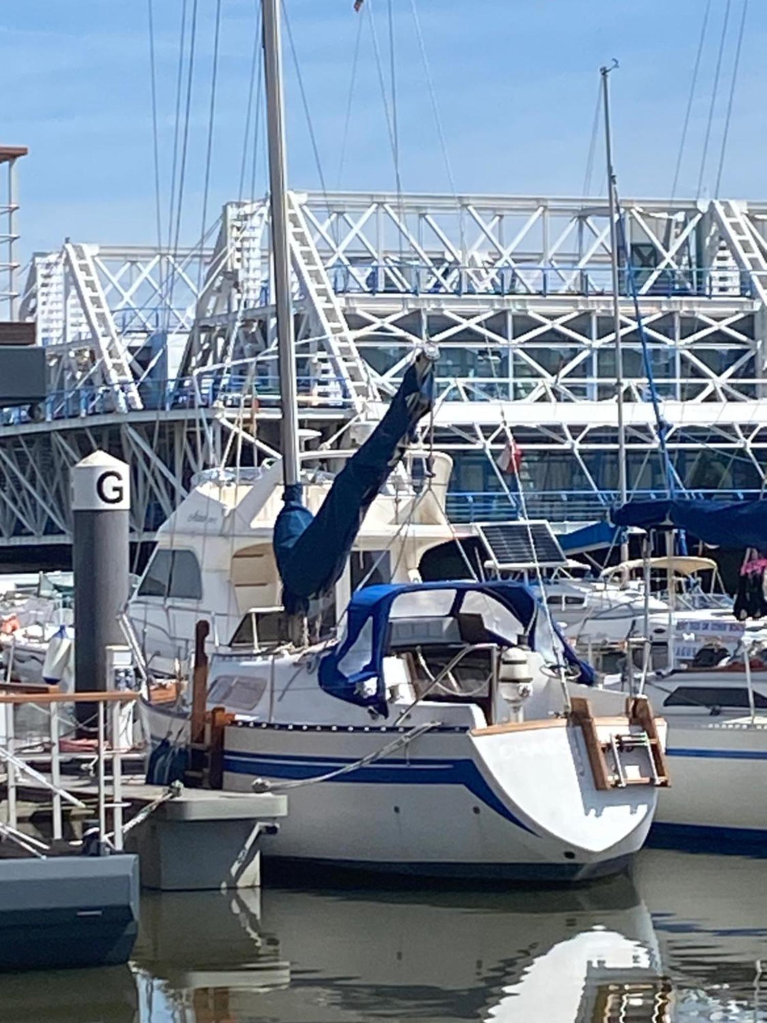 Sailboat Anand Hotel en barco